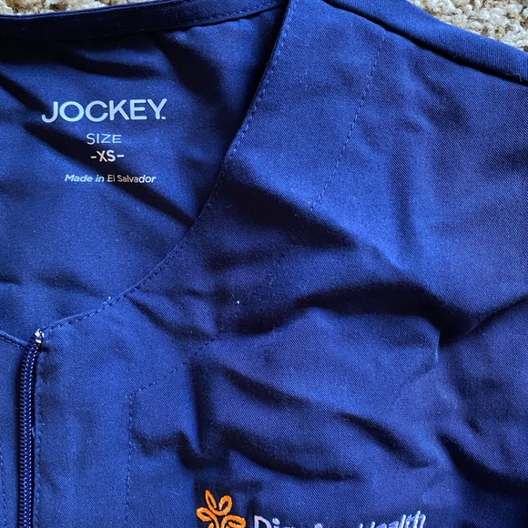 5 XS Dignity Health scrub tops. 2 different styles. $25 take them all! - Picture 1 of 4
